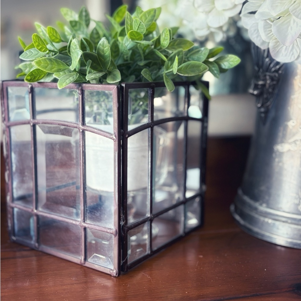 Meet your Posher, Candy